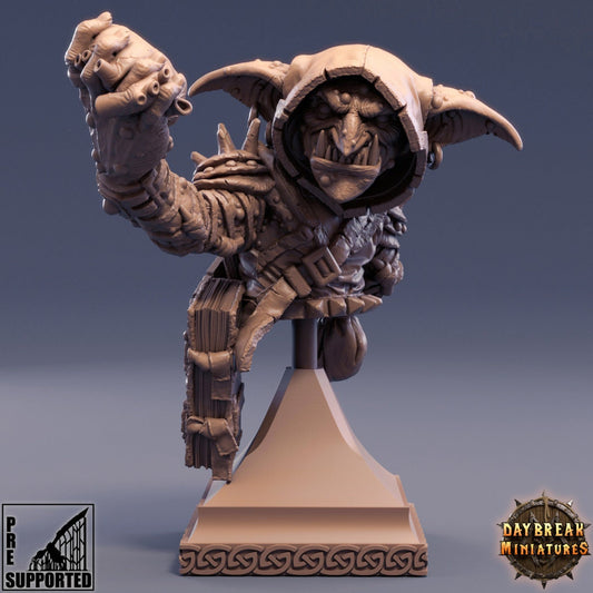 Goblin Gauen Bust | DayBreak Miniatures | Compatible with D&D/AOS | Fantasy | Tabletop