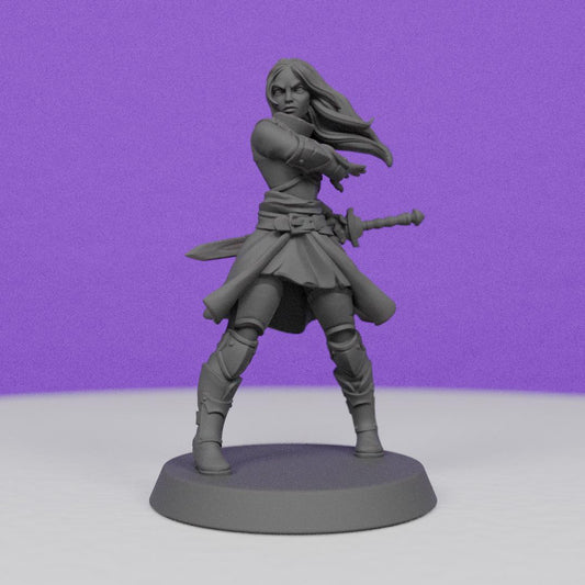 Female Knight drawing Sword | Galaad Miniatures | Compatible with D&D/AoS | Fantasy | Tabletop RPG