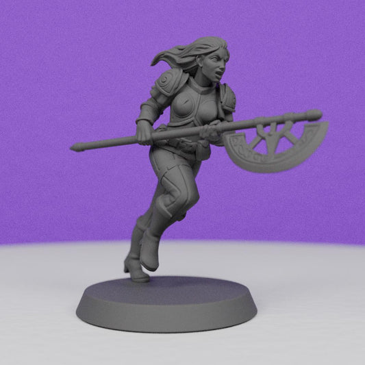 Female Knight with War Halberd | Galaad Miniatures | Compatible with D&D/AoS | Fantasy | Tabletop RPG