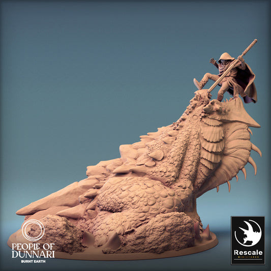 Dunnari Sand Wyvern Jump with Prey | Rescale Miniatures | Compatible with D&D/AoS | Fantasy | Tabletop RPG