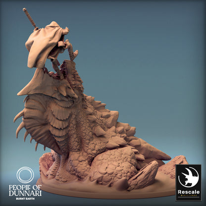 Dunnari Sand Wyvern Jump with Prey | Rescale Miniatures | Compatible with D&D/AoS | Fantasy | Tabletop RPG