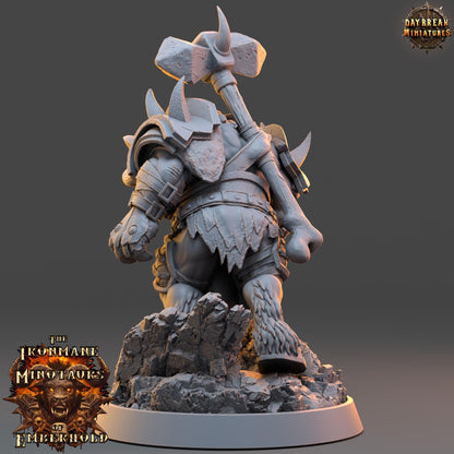Minotaur Fighter Brakthar | DayBreak Miniatures | Two Handed Weapons | Compatible with D&D/AOS | Fantasy | Tabletop RPG