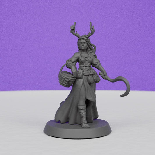 Druid Female | Galaad Miniatures | Compatible with D&D/AoS | Fantasy | Tabletop RPG